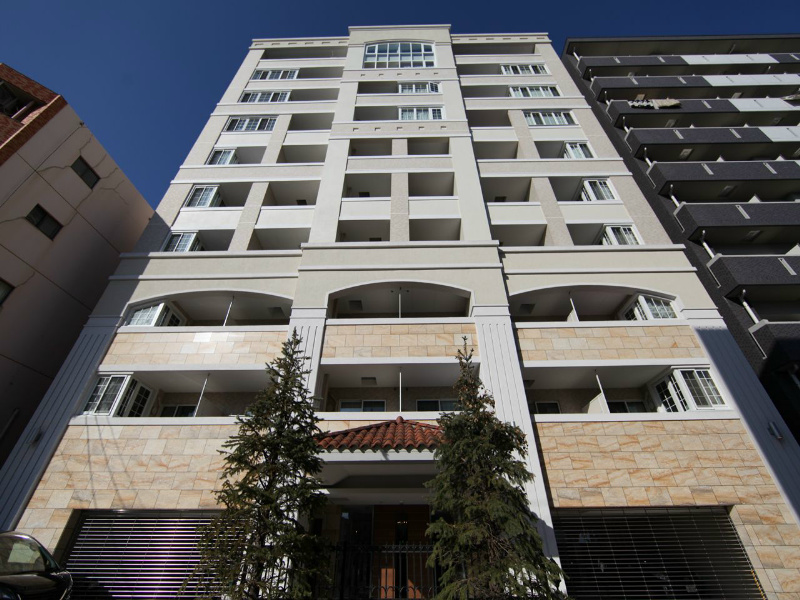 建物外観　外観　オートロック　防犯カメラ　インターネット無料　屋上庭園