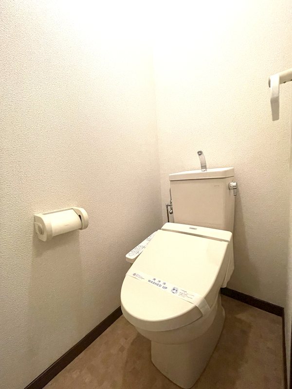 トイレ　※同間取別部屋のお写真です