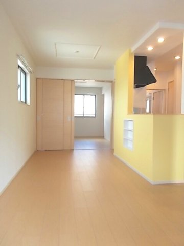 居室・リビング　※写真は同シリーズ類似物件を含む為現況優先とさせて頂きます