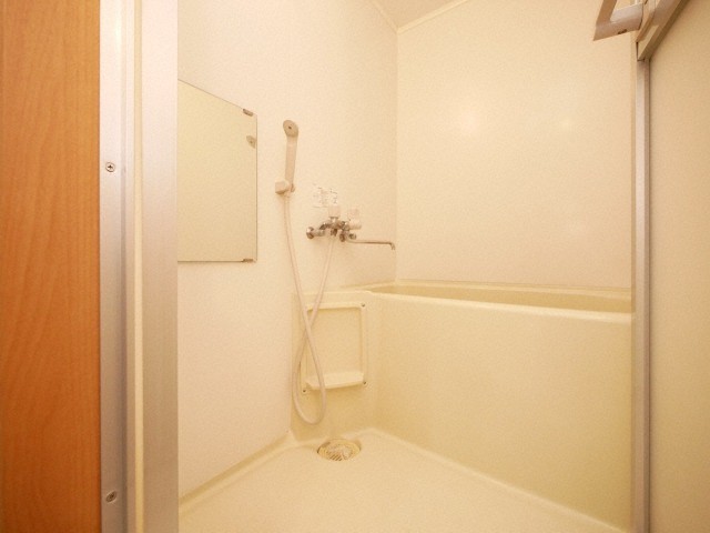 バス・シャワールーム　ゆったり過ごせるお風呂です