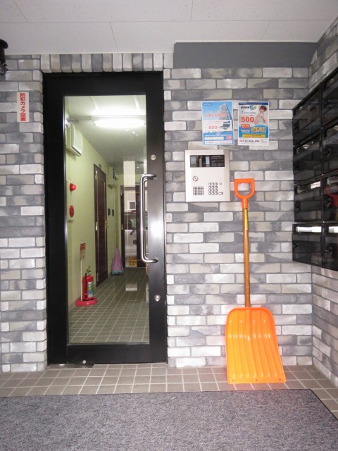 エントランス　毎日通るエントランスはこのようになっています