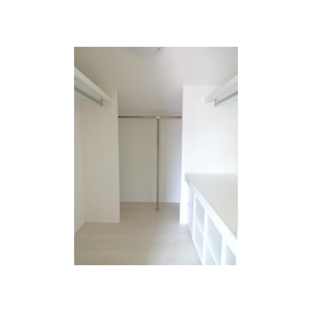 収納　２階ウォークインクローゼット