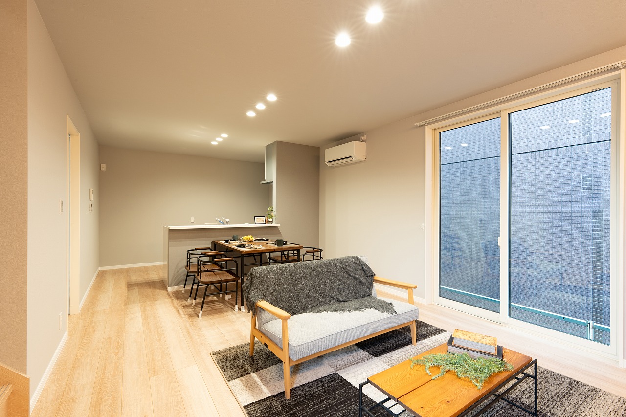 居室・リビング　モデルルームの為家具は付きません