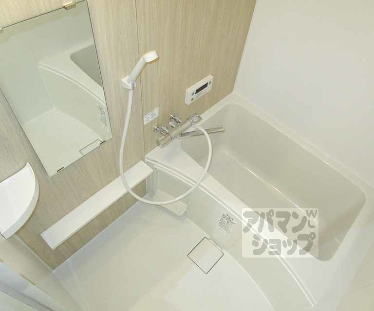 バス・シャワールーム　２０２号室の写真です。