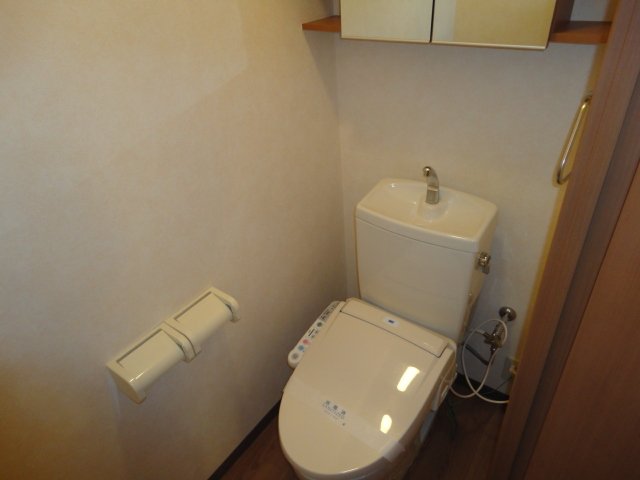 トイレ　シャワー付トイレ