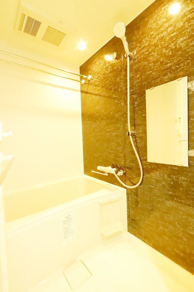 バス・シャワールーム　バス