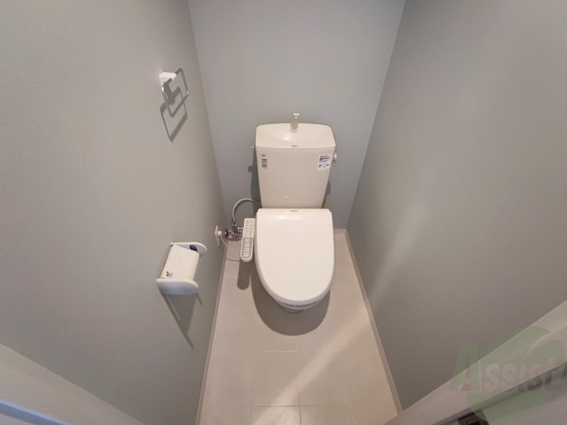 トイレ　こちらはトイレです。清潔感があり、安心して使用できます。