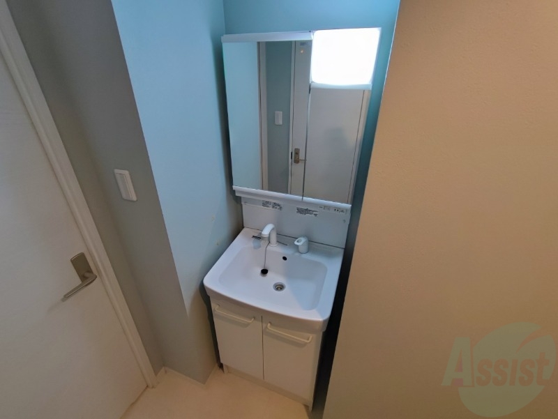 洗面設備　こちらに洗面台があります。朝の洗顔はこちらで。