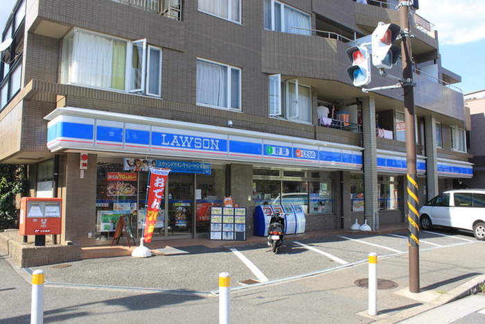 コンビニ　ローソン（コンビニ）まで525m