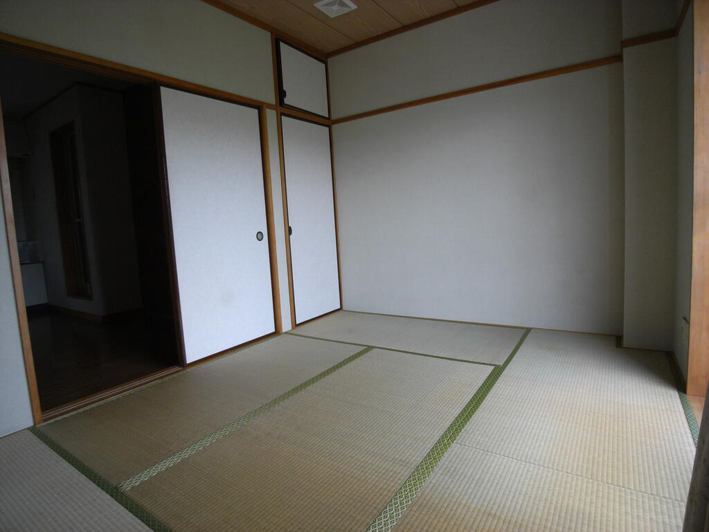 石崎ハイツの居間写真