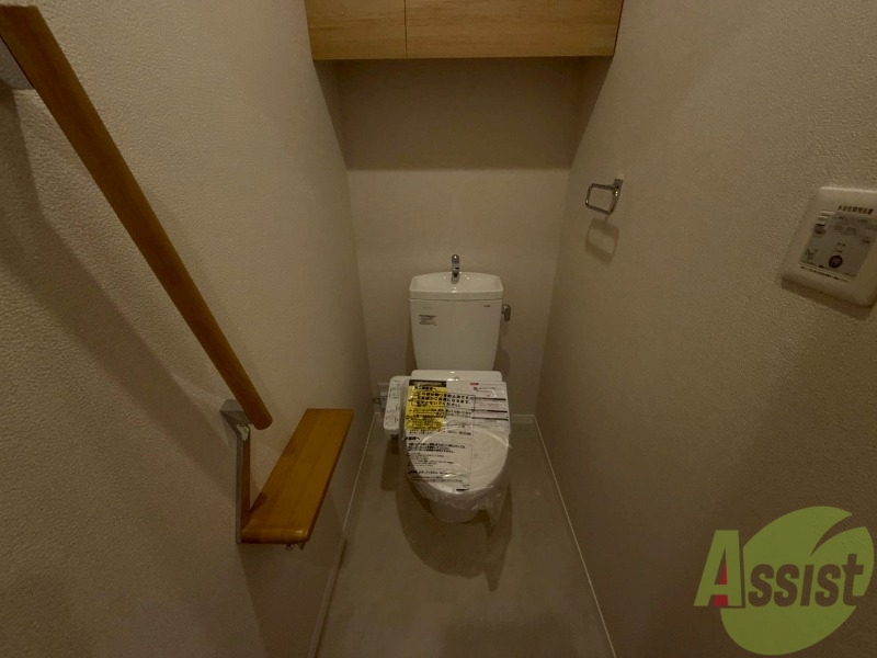 トイレ　トイレはウォシュレット付きです。シャワートイレは嬉しいですね
