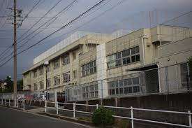 中学校　名古屋市立鎌倉台中学校（中学校）まで110m
