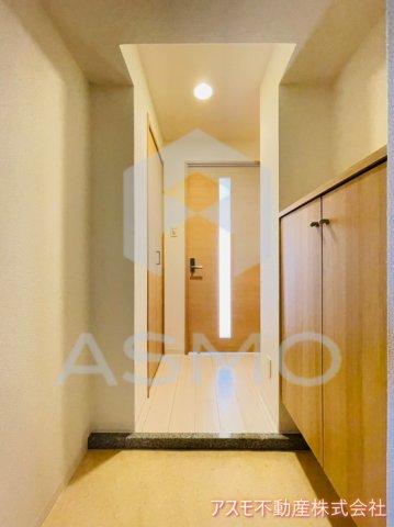 玄関　同マンション別部屋参考写真