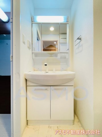 洗面設備　同マンション別部屋参考写真