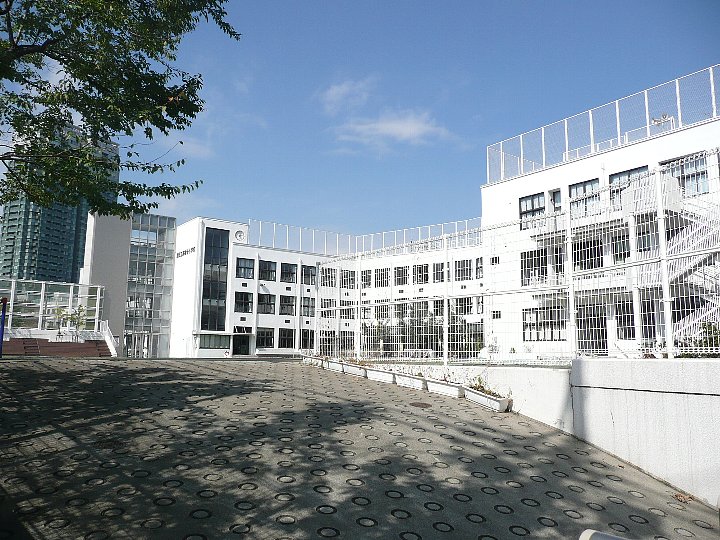 小学校　港区立高輪台小学校（小学校）まで307m