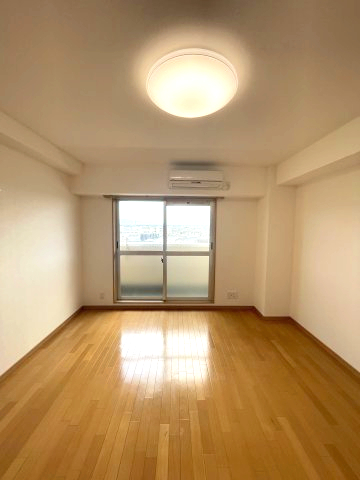 居室・リビング　(参考)同マンション同間取り他部屋の写真