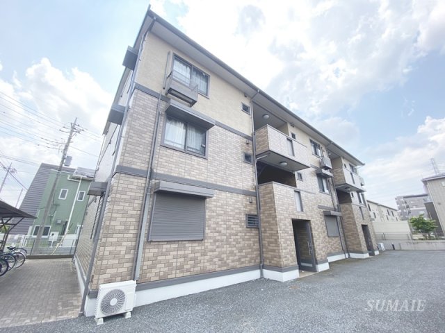 建物外観　外観は落ち着いています☆