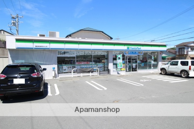 コンビニ　ファミリーマート（コンビニ）まで428m