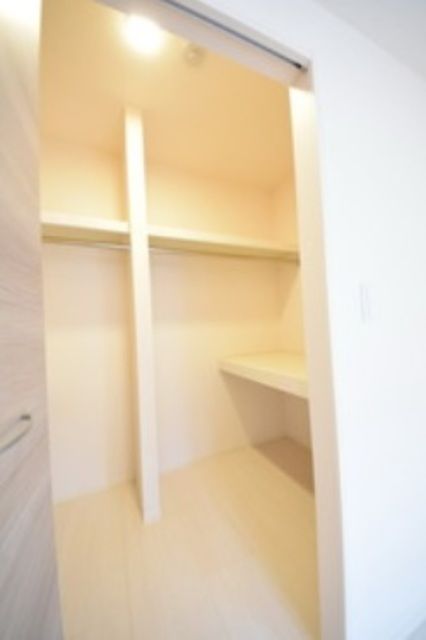 収納　同施工メーカー同タイプの写真