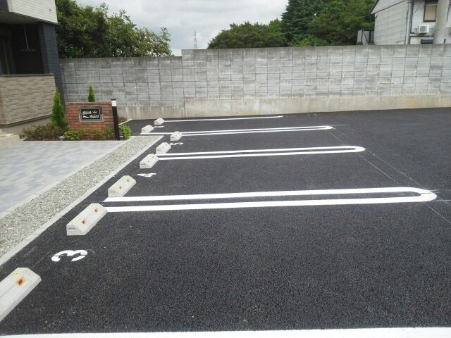 駐車場　駐車場