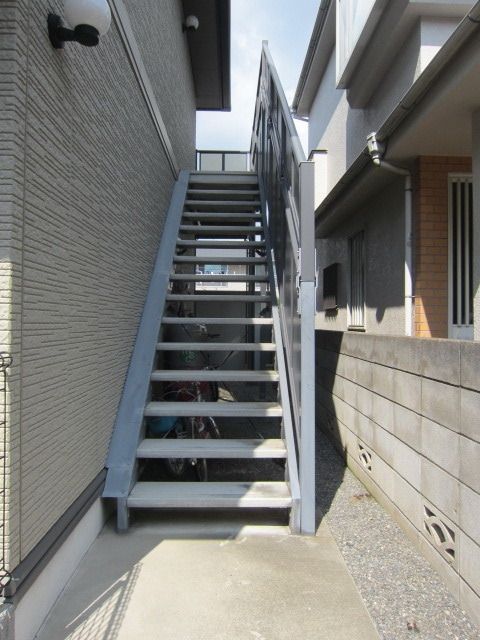 その他共有部分　★２階へ続く階段です★