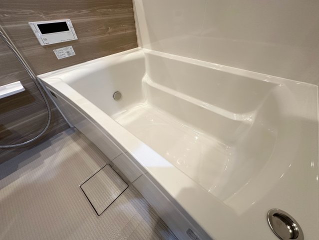 バス・シャワールーム　詳細は、RISUMO江坂本店までお問合せください♪