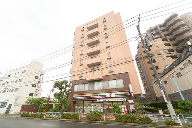 建物外観　外観は落ち着いています