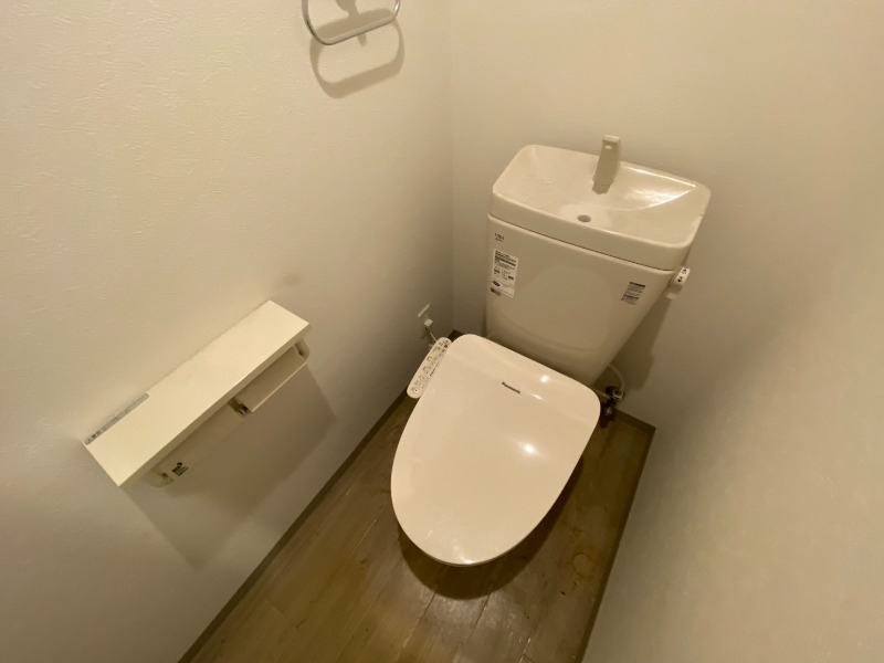 トイレ　トイレです。ウォシュレット付を探している方、おすすめです！