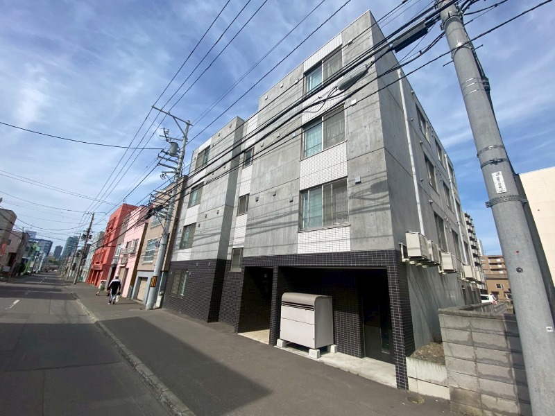 建物外観　札幌市中央区南１１条「ＦＵＲＶＡＬ　ＳＭＡＲＴ中島公園」