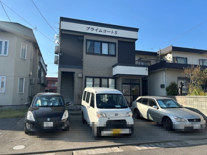 建物外観　ロードヒーティング駐車場完備！