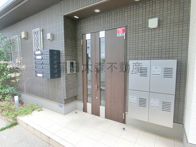 エントランス　防犯カメラTVモニター付オートロック宅配BOXメールBOX