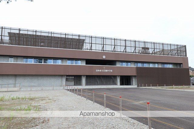 中学校　岩瀬中学校（中学校）まで472m