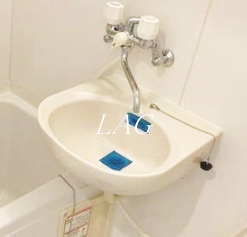 洗面設備　洗面台（同仕様）です。