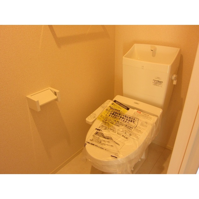 トイレ　写真は別の部屋のものです