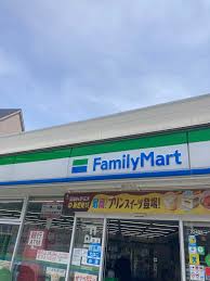 コンビニ　ファミリーマート 南長崎五丁目店（コンビニ）まで441m