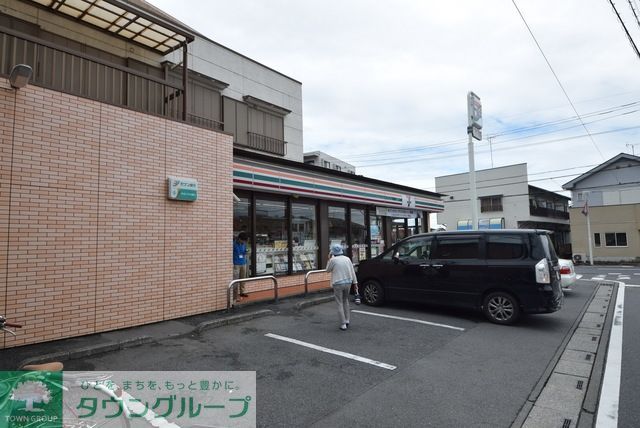 コンビニ　セブンイレブン東大宮4丁目店（コンビニ）まで858m