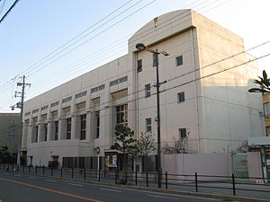 小学校　大阪市立 南住吉小学校（小学校）まで596m