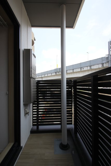 バルコニー　別号室の写真です（反転）