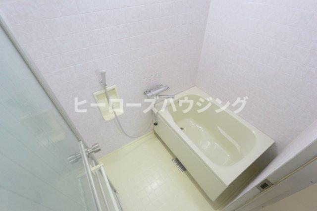 大阪モノレール本線 柴原阪大前駅 徒歩4分 7階建 築48年の風呂写真