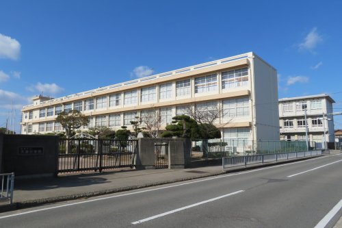小学校　姫路市立大津小学校（小学校）まで866m