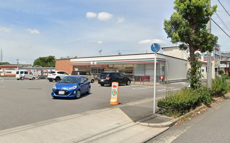 コンビニ　セブンイレブン 西尾桜町4丁目店（コンビニ）まで246m