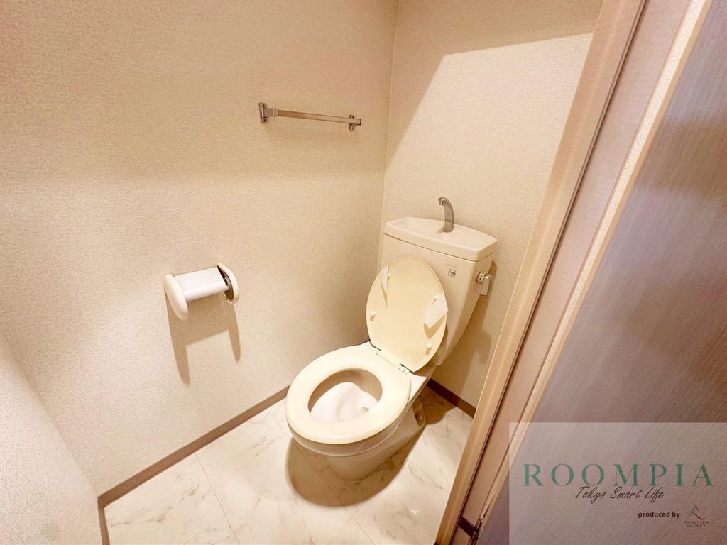 トイレ　※同タイプの別のお部屋です。