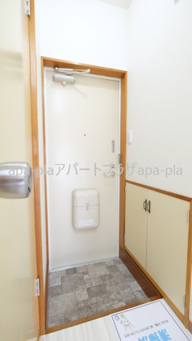 モカコーポの玄関写真