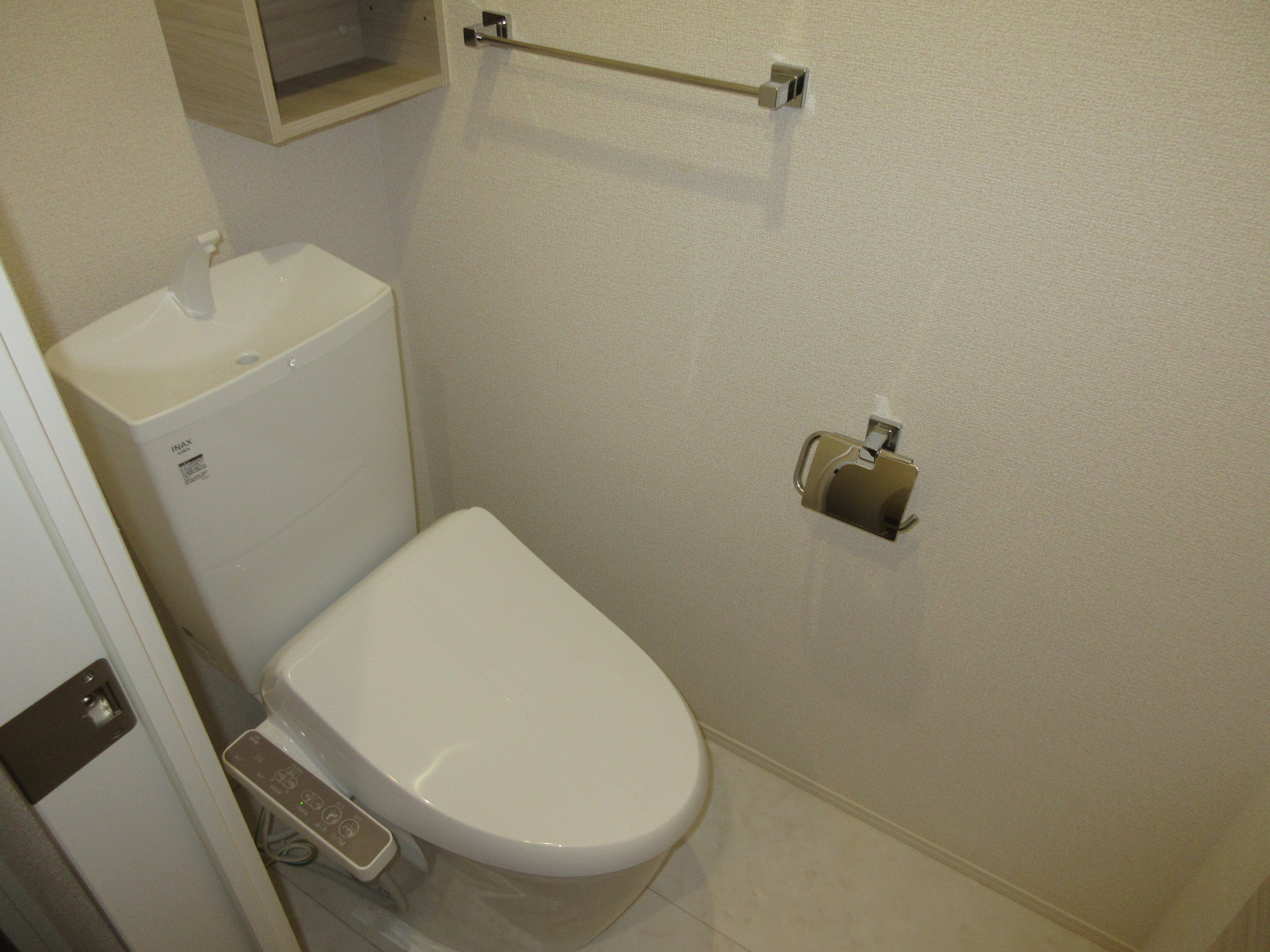 地下鉄谷町線 長原駅 徒歩3分 3階建 築1年のトイレ写真