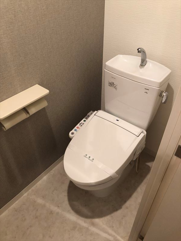 つくばエクスプレス 浅草駅 徒歩4分 11階建 築20年のトイレ写真