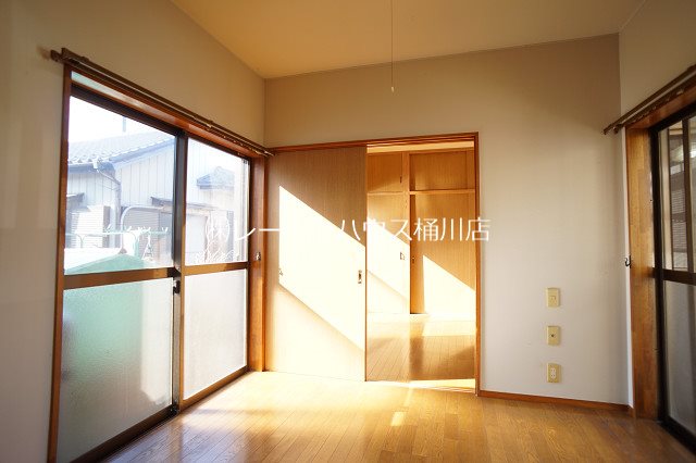 居室・リビング　レーベンハウス桶川店へ　048-787-5511