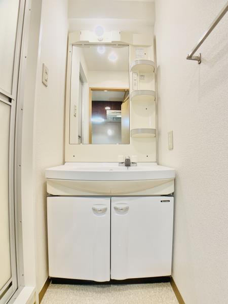 京急本線 新馬場駅 徒歩2分 9階建 築25年の内装写真