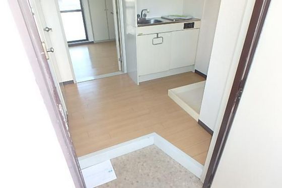玄関　※他号室の写真です