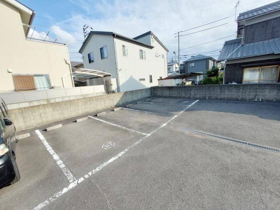 駐車場　駐車場