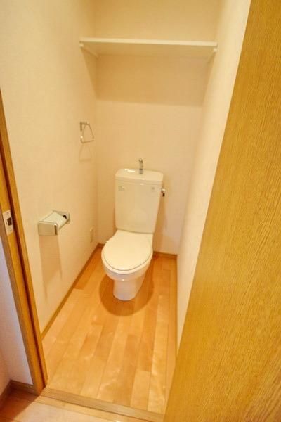 トイレ　★お部屋探しは株式会社タウンハウジング東京まで★